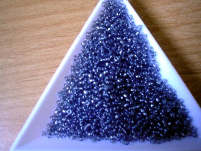 Size 11 Matsuno seed beads transparent lilac gray 15 grams