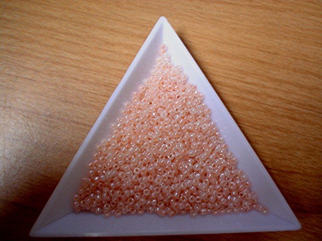 Size 11 pastel opaque seed beads peach 15 grams