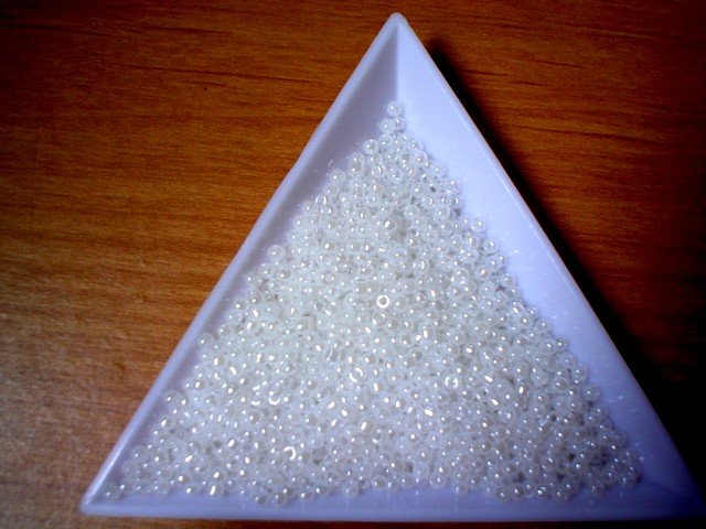 Size 11 pastel opaque seed beads pearl white 15 grams