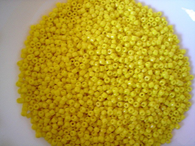 Size 8 seed beads Opaque Yellow 15 grams