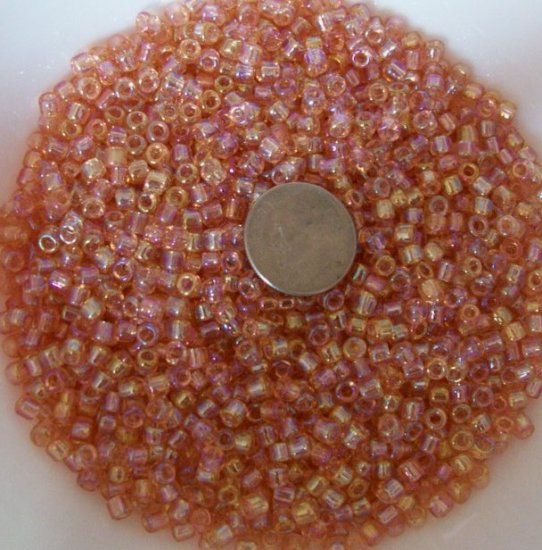Size 6 seed beads Transparent Luster 25 Grams Cream Soda