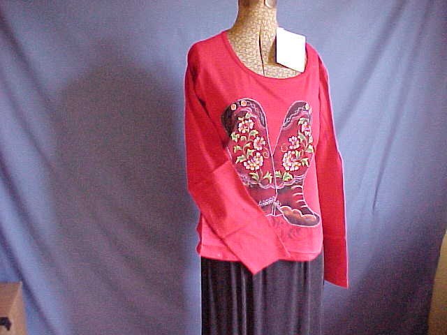Cowboy boots design top great color for jeans. Size Medium
