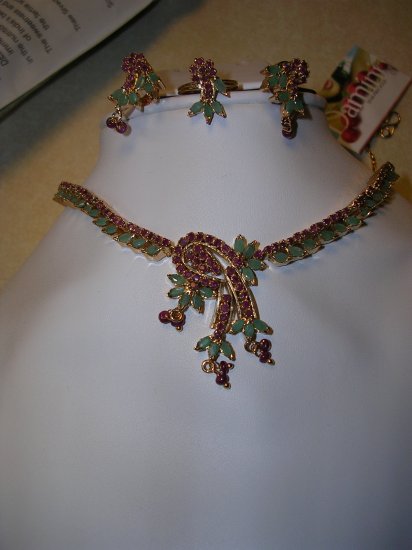 Semi-precious Necklace Set