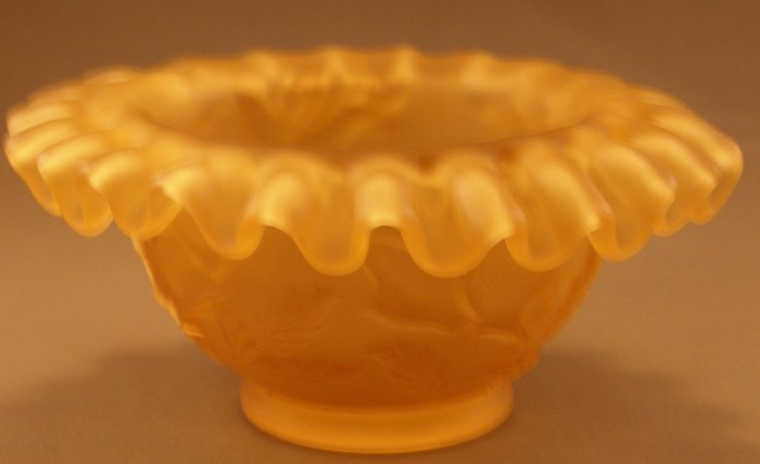 Fenton for LG Wright Ruffled Fairy Lamp Bottom