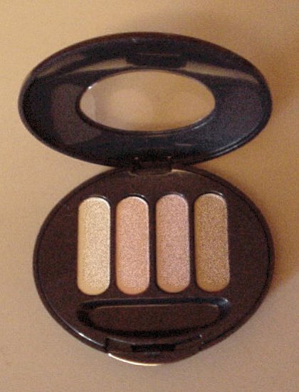 Avon -True Color - Eyeshadow Quad - Angelfood