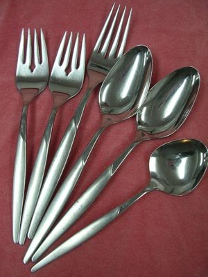 INTERNATIONAL 1847 ROGERS CORONADO 3 FORKS &3 SPOONS STAINLESS FLATWARE SILVERWARE