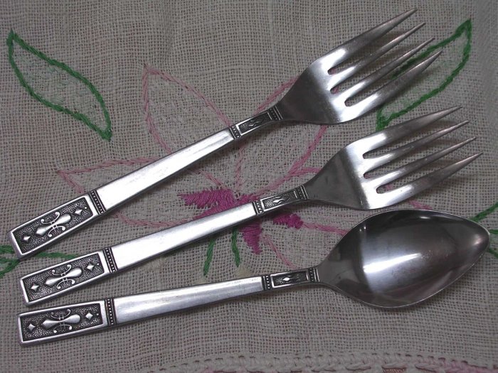 INTERPUR INR 11 INR11 2 SALAD FORKS & TEASPOON STAINLESS FLATWARE SILVERWARE