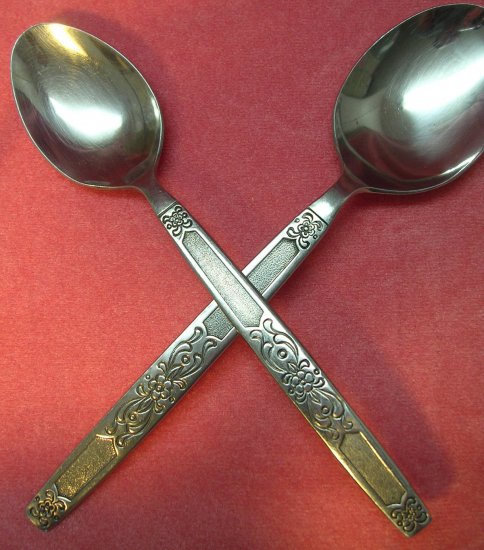 ONEIDA MOON DANCE PLACE & TEASPOON NORTHLAND STAINLESS FLATWARE SILVERWARE