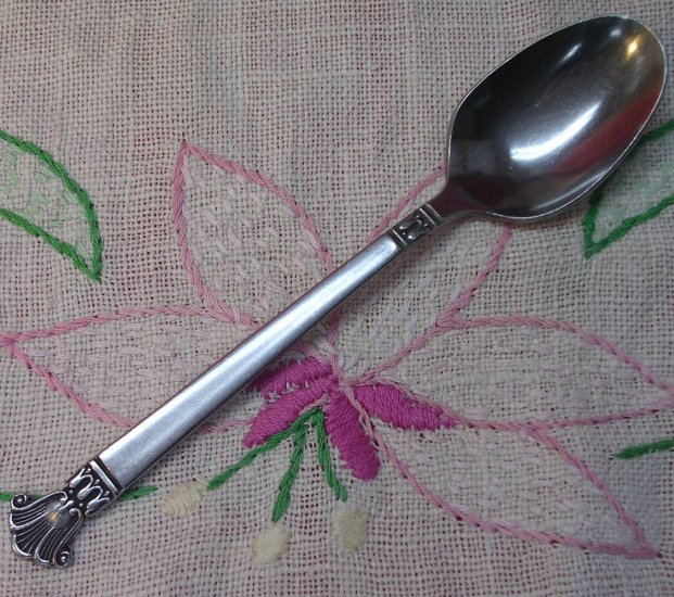 EKCO BRYN MAWR TEASPOON ETERNA STAINLESS STEEL FLATWARE SILVERWARE
