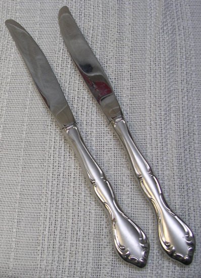 ONEIDA SATIN CANTATA 2 PLACE KNIVES COMMUNITY STAINLESS FLATWARE SILVERWARE