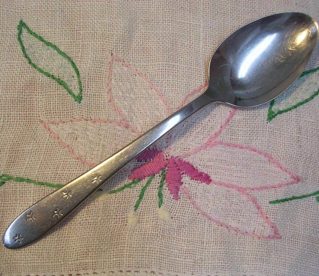 ONEIDA DUET 2 ALL- AMERICAN PLACE SPOON STAINLESS FLATWARE SILVERWARE