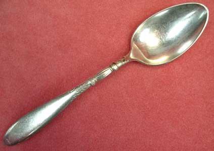 1847 ROGERS BROS QUEEN ANN ST MORITZ 1910 2 SPOONS SILVERPLATE FLATWARE SILVERWARE