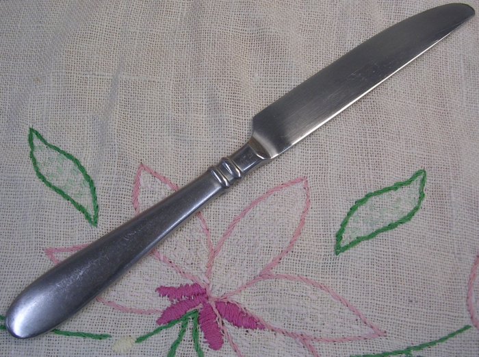 HAMPTON SILVERSMITHS CONCERTO PLACE KNIFE STAINLESS FLATWARE SILVERWARE