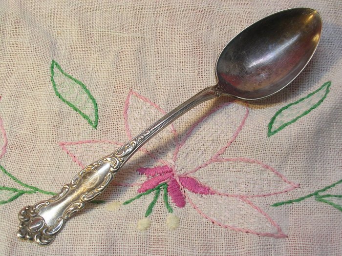 INTERNATIONAL WM ROGERS & SON OXFORD SERVING SPOON 1901 Fmono SILVERPLATE FLATWARE