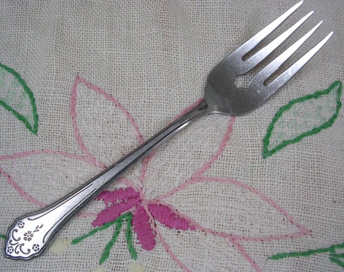 ONEIDA FOLK ART MEREDITH DELUXE SALAD FORK STAINLESS FLATWARE SILVERWARE