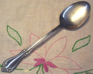 ONEIDA LTD WM A ROGERS SUTTON PLACE 1 SOLID SERVING SPOON STAINLESS FLATWARE SILVERWARE