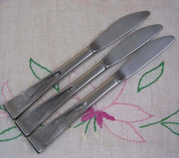 GORHAM SWALLOW 3 PLACE KNIVES STAINLESS FLATWARE SILVERWARE