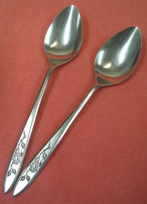 NATIONAL NS CHARMANTE 2 PLACE SPOONS STAINLESS FLATWARE SILVERWARE