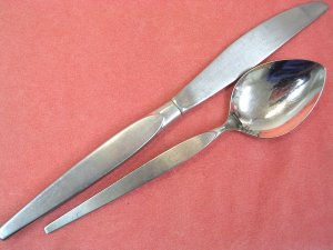 ONEIDA SATINIQUE SOUP SPOON & KNIFE COMMUNITY STAINLESS FLATWARE SILVERWARE