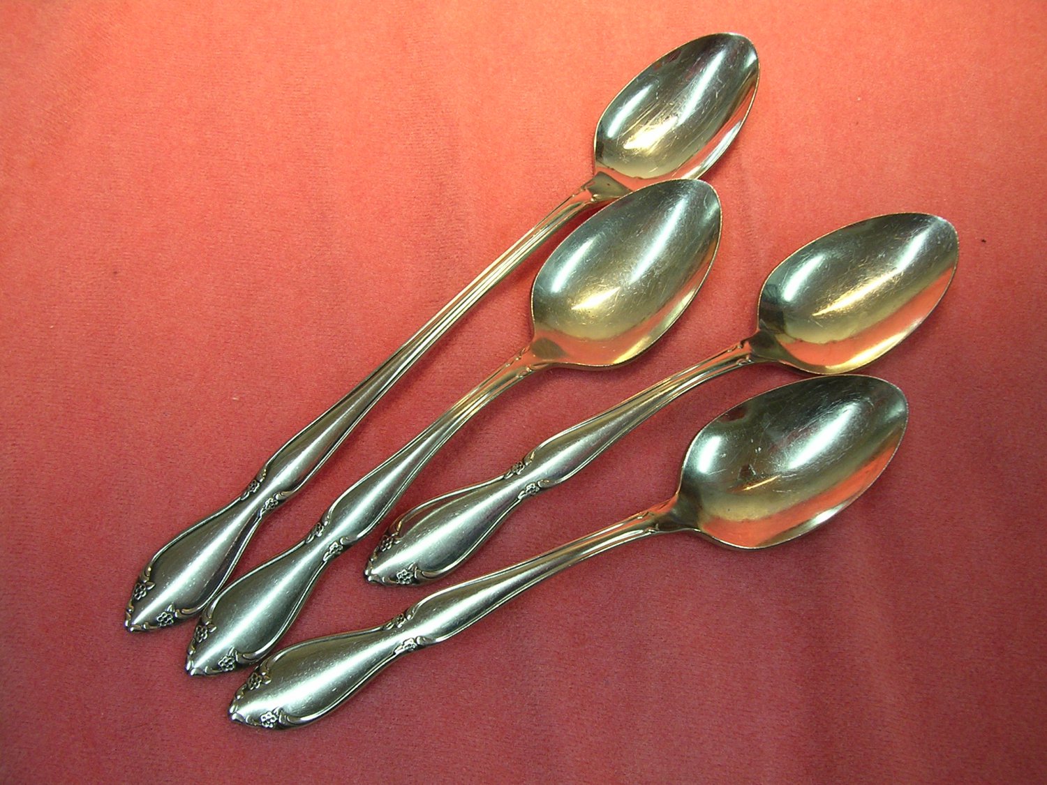 ONEIDA DOVER ICED DRINK & 3 TEASPOONS HEIRLOOM LTD STAINLESS FLATWARE