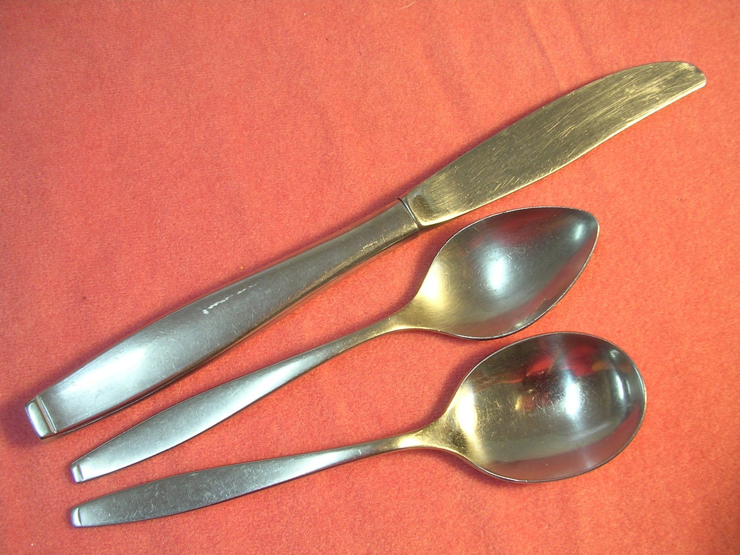 ONEIDA TEMPO TEA & SUGAR SPOONS & KNIFE ONEIDACRAFT DELUXE STAINLESS FLATWARE SILVERWARE