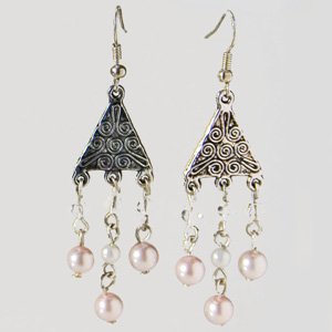 Chandelier earrings with pink beads