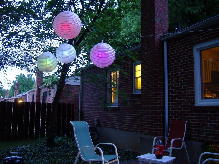 OZ-4 Package of 4 RGB color-changing LED paper lanterns