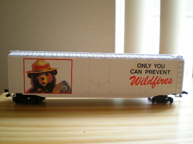 Bachman HO Smokey the Bear 50' Box Car