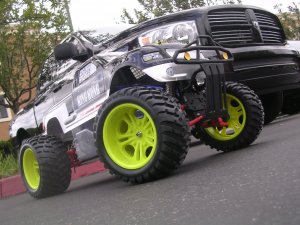 1/5 SCALE OFFROAD MONSTER TRUCK 4WD, 30CC 2-STROKE GAS ENGINE