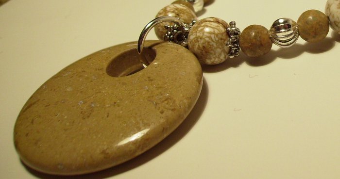 STONE NECKLACE SET