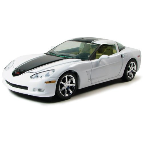 C6 2009 Corvette Arctic White with Black Stripe 1:24 Diecast