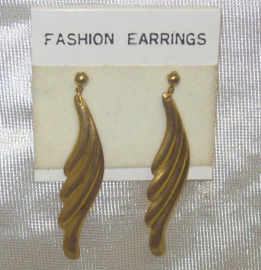 Costume Jewelry, a pair of Gold 4" dangling leaf earrings