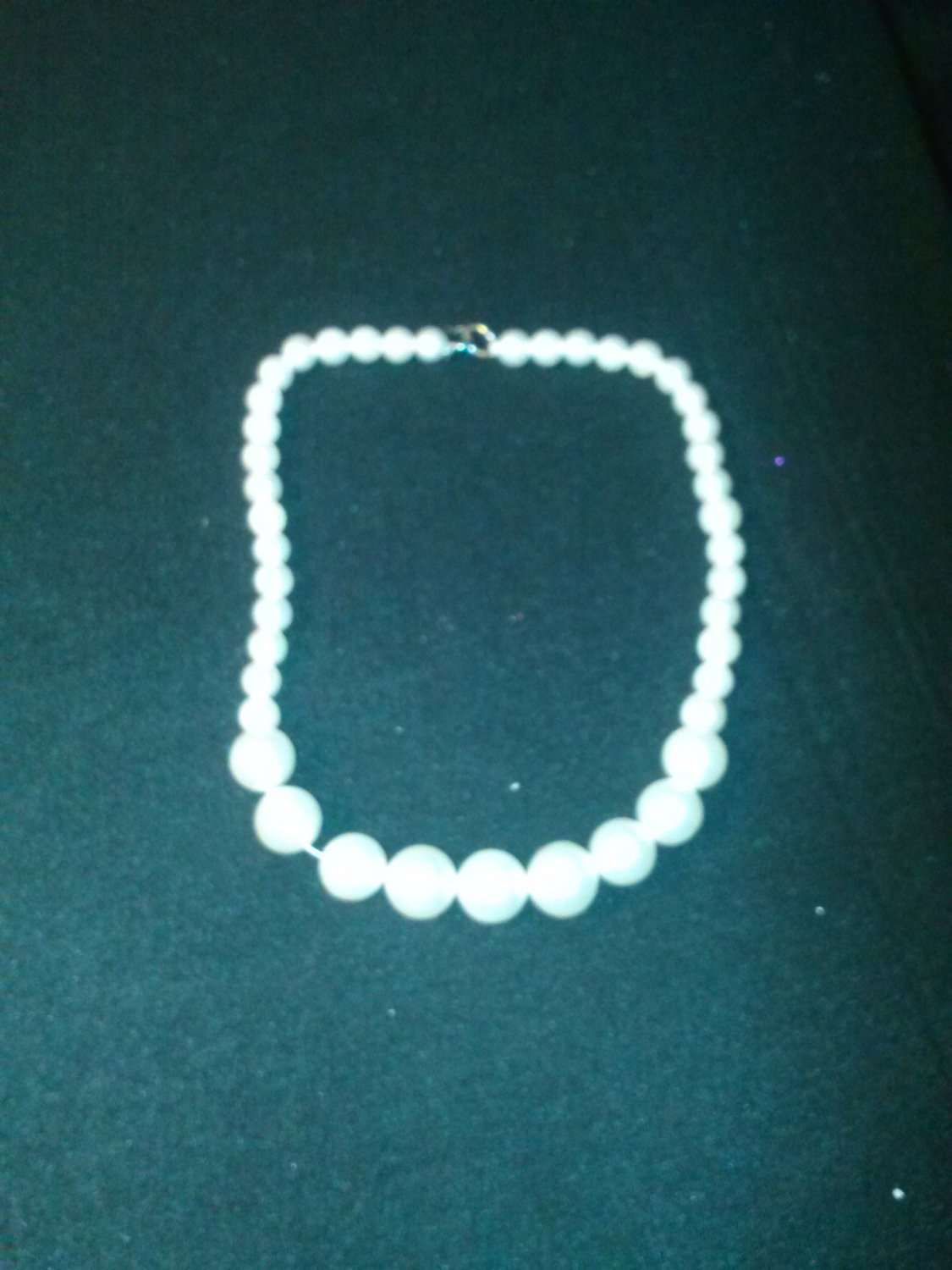 ***18" white pearl necklace