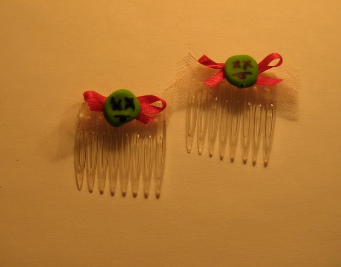 Pink Yuck Combs