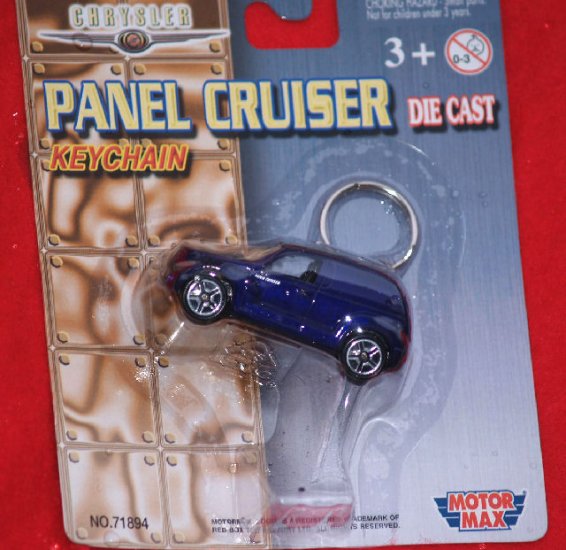 PT Panel Cruiser Keychain Motor Max Die Cast Purple NIP