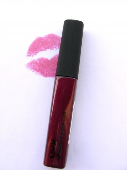 NYX LIP GLOSS WITH MEGA SHINE - PLUM