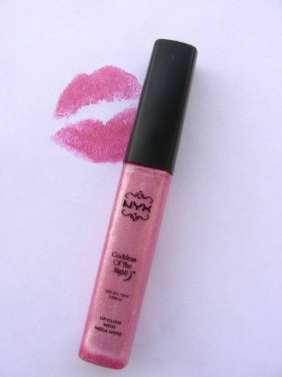 NYX LIP GLOSS WITH MEGA SHINE - CHANDELIER