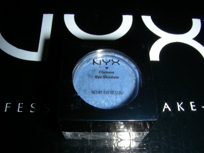 NYX CHROME EYESHADOW - SPACE