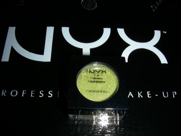 NYX CHROME EYESHADOW - OLIVE