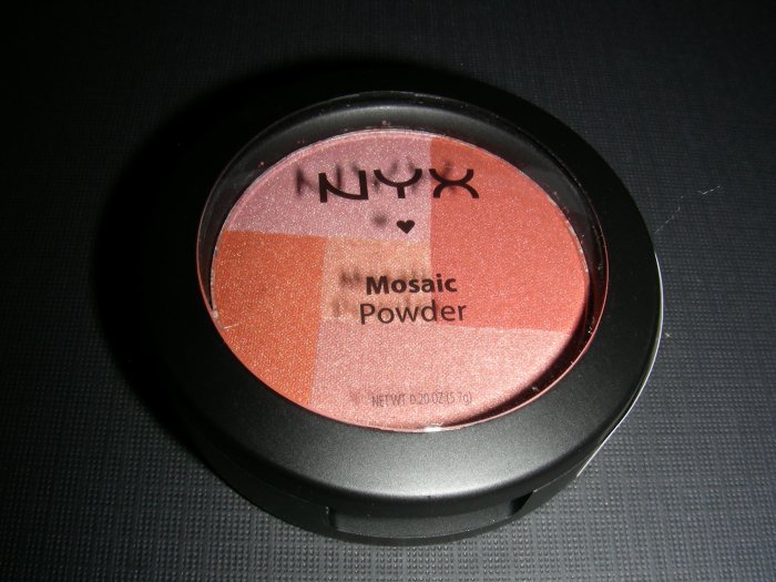 NYX MOSAIC POWDER BLUSH - CHAMPAGNE