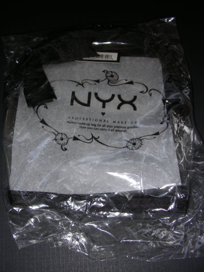 NYX CLEAR MAKEUP BAG - SMALL