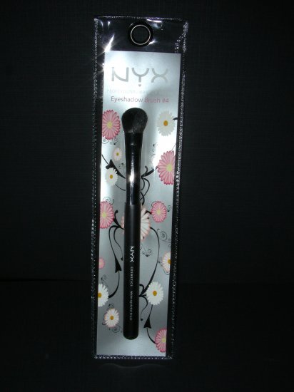 NYX MAKE-UP BRUSHES - EYE SHADOW BRUSH #4