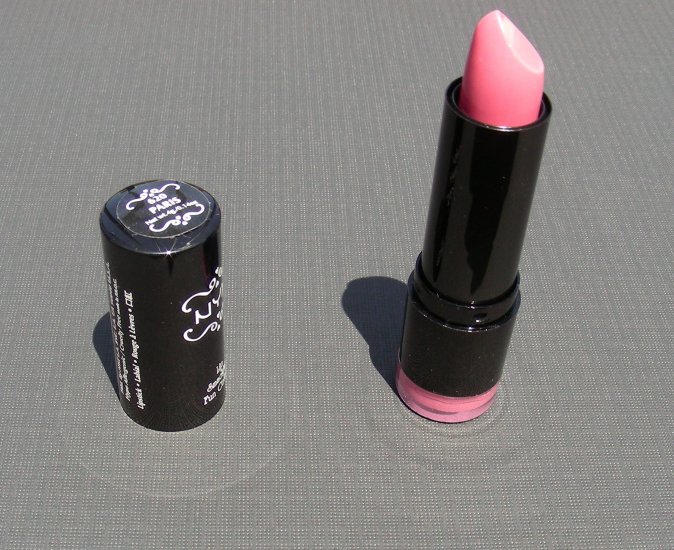 NYX ROUND LIPSTICK - PARIS