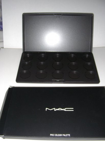 MAC PRO PALETTE/X 15 EYE SHADOW