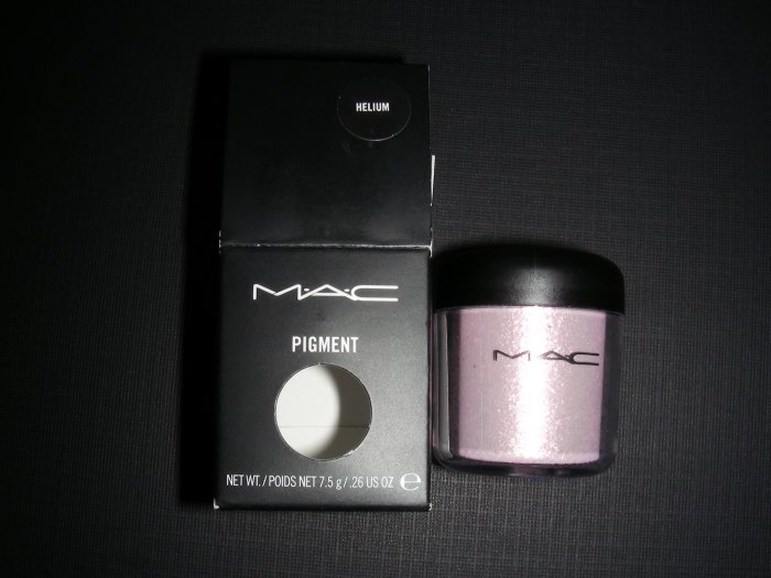 MAC HELIUM LIMITED EDITION - PIGMENT SAMPLE