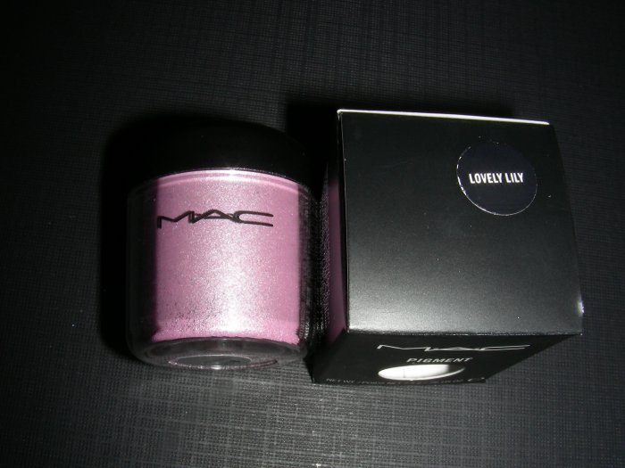 MAC LOVELY LILY LIMITED EDITION - PIGMENT SAMPLE
