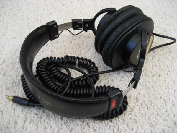 Sony MDR7506 Professional Large Diaphragm Headphone