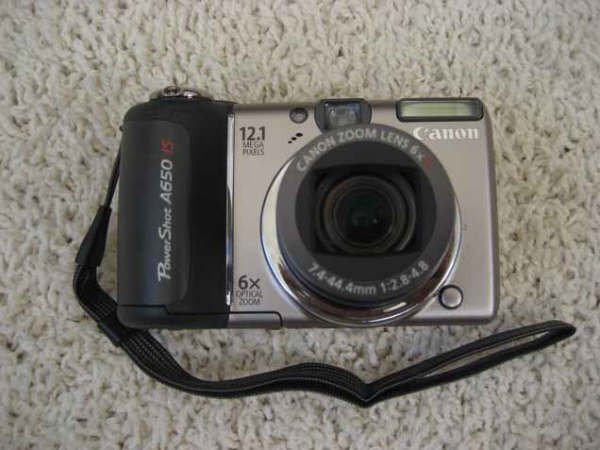 Canon A650 IS 12.1 Megapixels 6X Optical Zoom for parts or repair