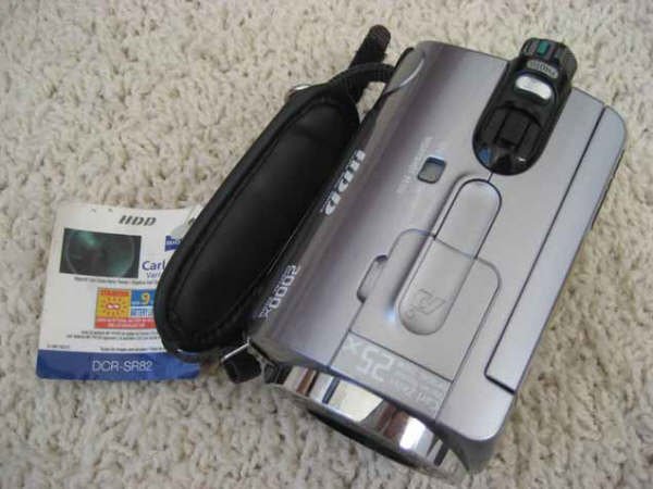 Sony DCR-SR82 1.0MP 60GB Handycam Camcorder 25X Optical Zoom As-Is For Parts or Repair