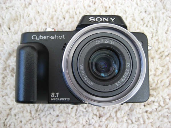 Cyber-shot DSC-H3 8.1MP Digital Camera 10x Optical Zoom for Parts or Repair